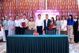 凯发K8国际国际与新疆生产建设兵团第八师石河子市签署项目合作协议