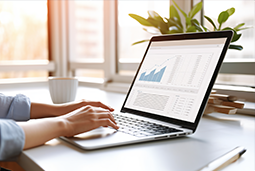 凯发K8国际国际发布2024人才市场报告，新智人才看重稳定性和赛道前景